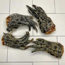 Load image into Gallery viewer, GOT CROCS - Crocodile Feet treats for dogs, nutritious and hypo-allergic for your fur baby.